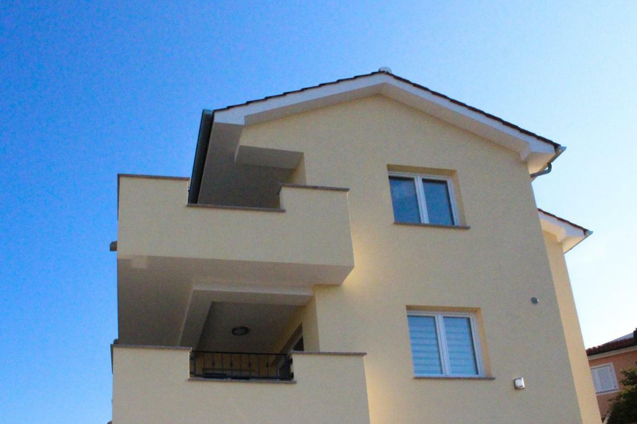 Apartmani Marin เวอร์บนิค ภายนอก รูปภาพ